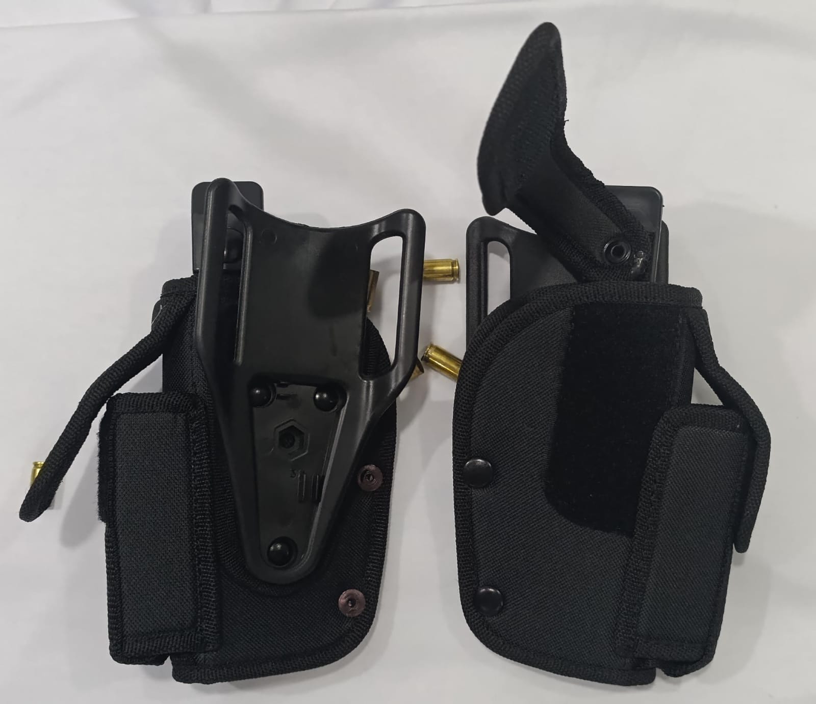 PISTOLERA  C/PORTA CARGADOR TERMOFORMADA CON PRESILLA PLASTICA